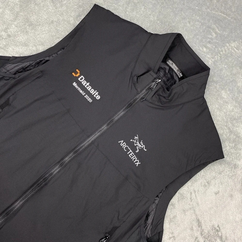 Arcteryx Atom SL Vest Mens Sz M Black Insulated Lightweight Pockets Company Logo